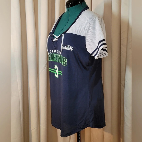 0052. NWOTs ~ NFL ~ Seattle Seahawks Football 🏈 ~ Russel Wilson #3 !!!🏈 - Picture 3 of 10